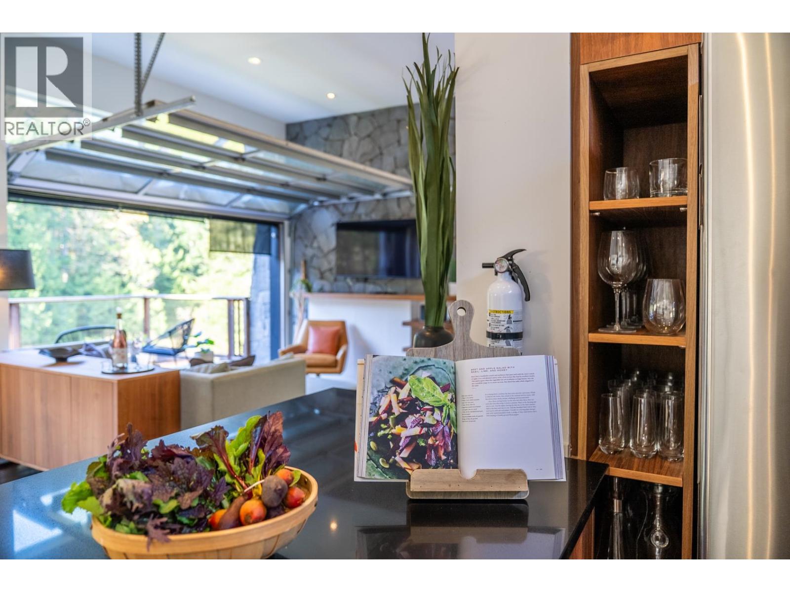 5582 HOOSON ROAD, Pender Island