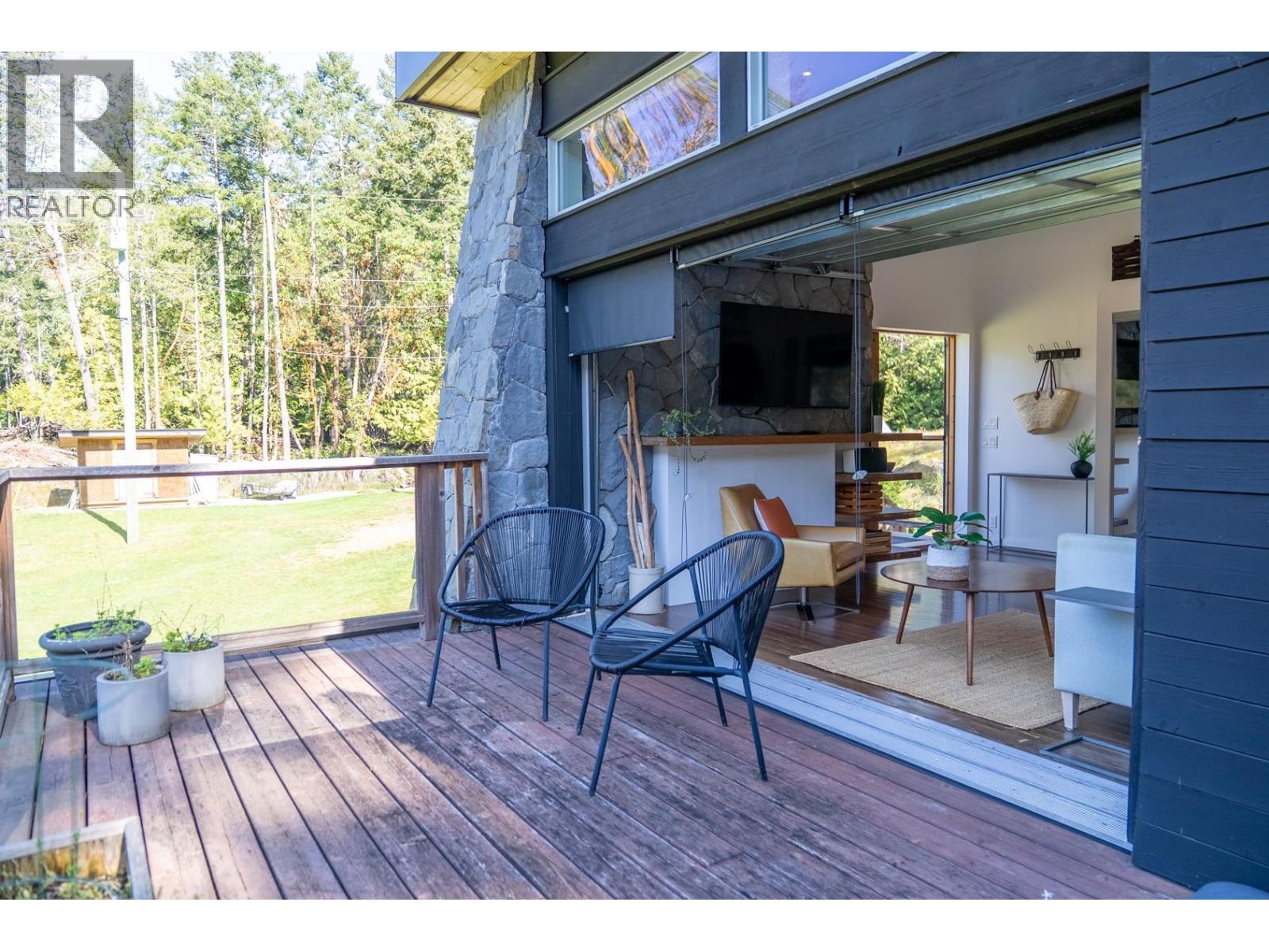 5582 HOOSON ROAD, Pender Island