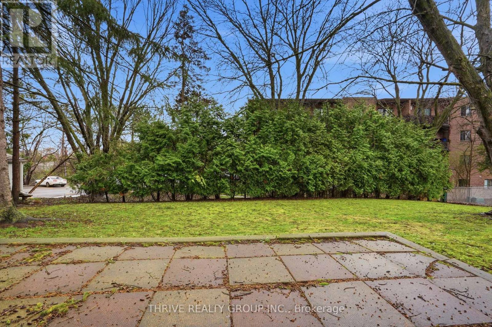 447 CASTLEGROVE COURT N — photo 43