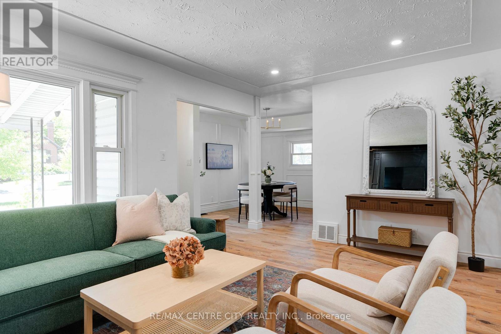 478 MOORE STREET Property Photo