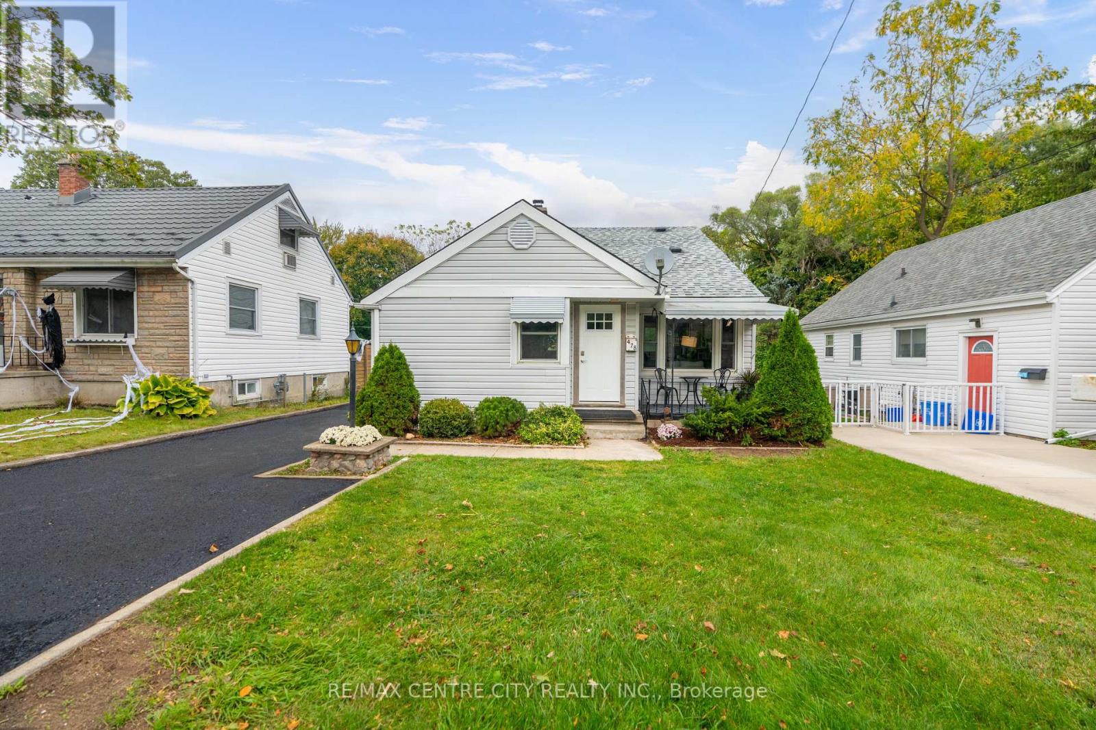 478 MOORE STREET Property Photo