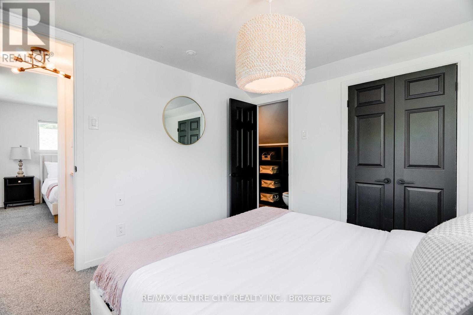 478 MOORE STREET Property Photo