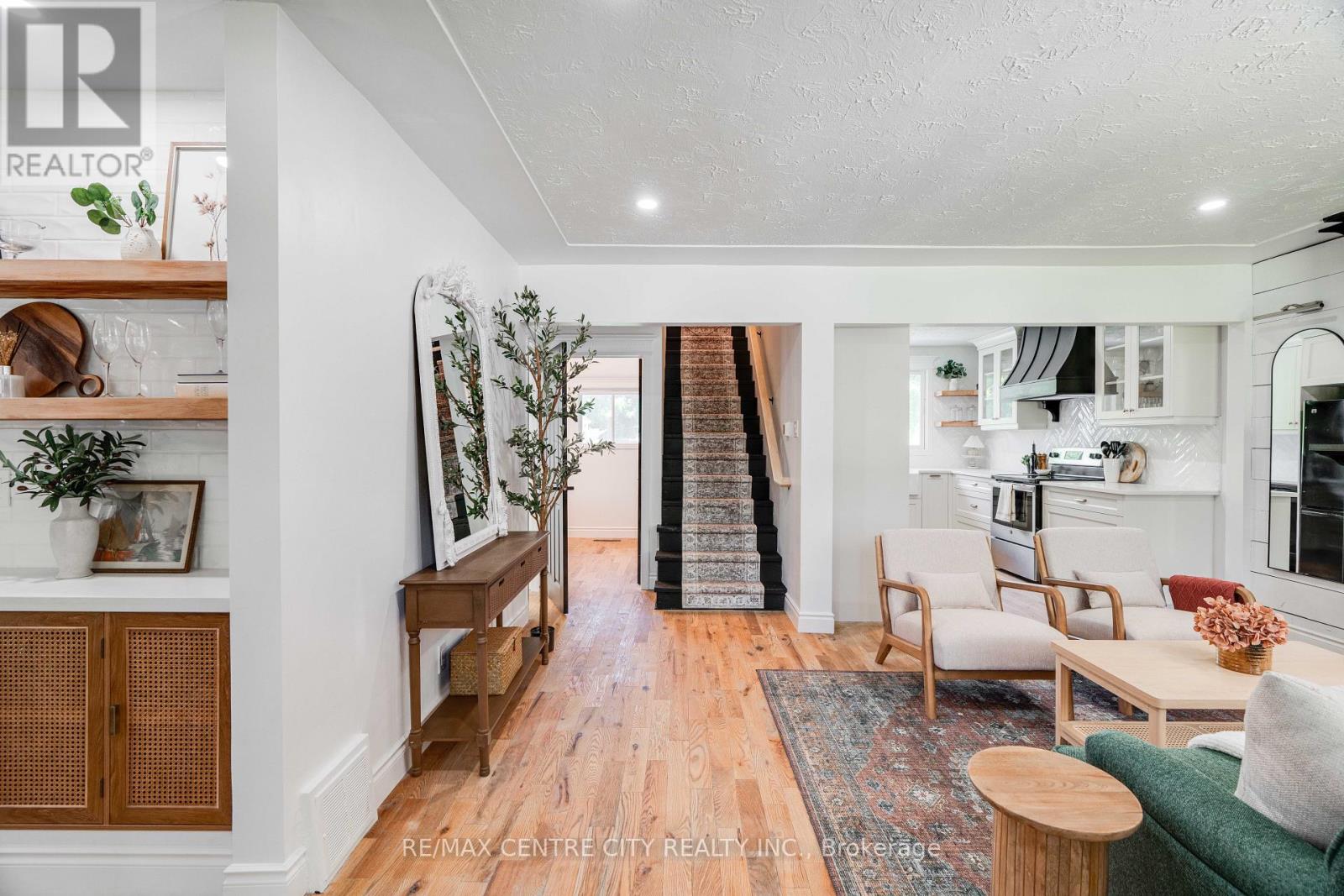 478 MOORE STREET - 4