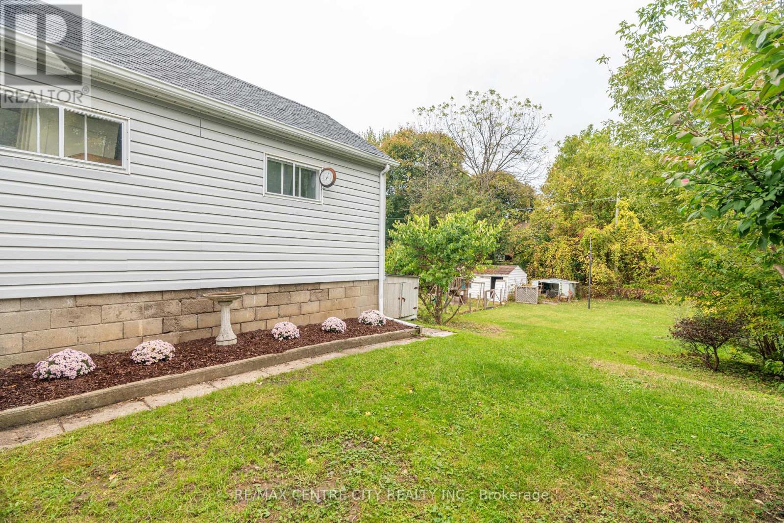 478 MOORE STREET Property Photo