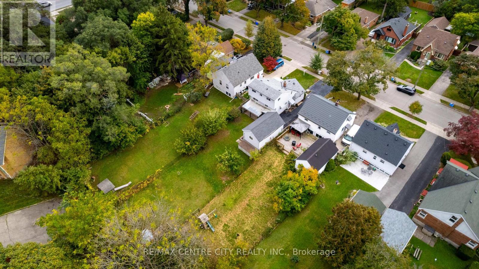 478 MOORE STREET Property Photo