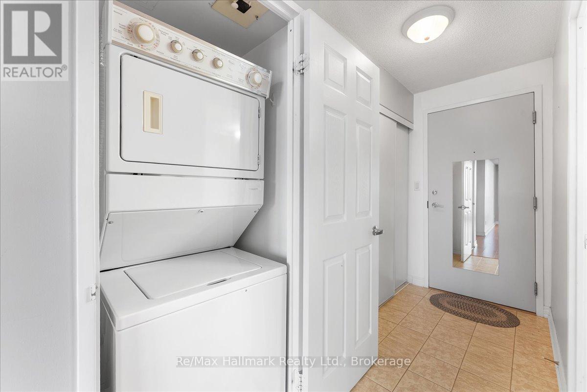#910 1369 BLOOR STREET W - 19