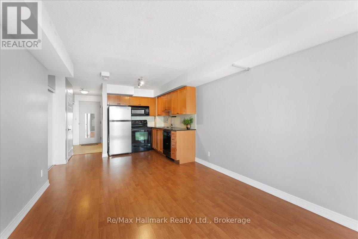 #910 1369 BLOOR STREET W - 6