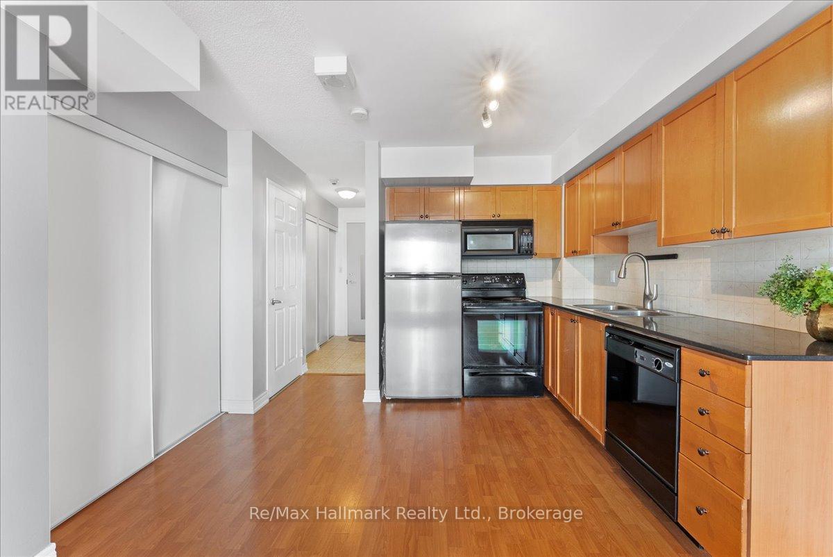 #910 1369 BLOOR STREET W - 7