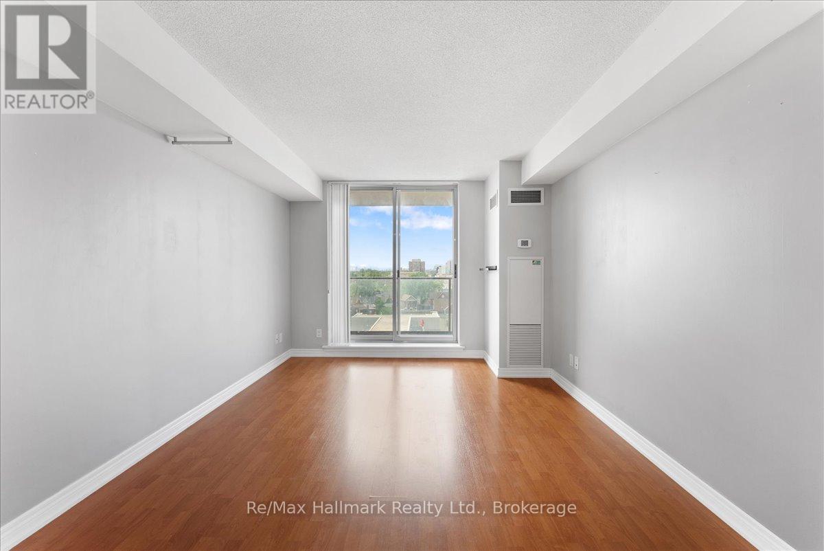 #910 1369 BLOOR STREET W - 9