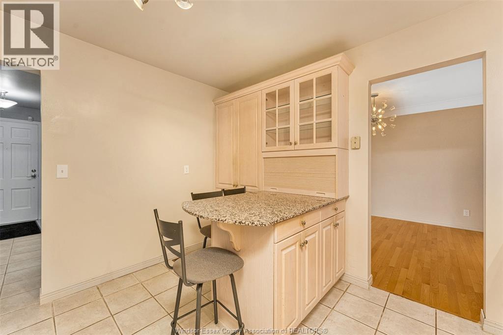 313 BARRY AVENUE - 16