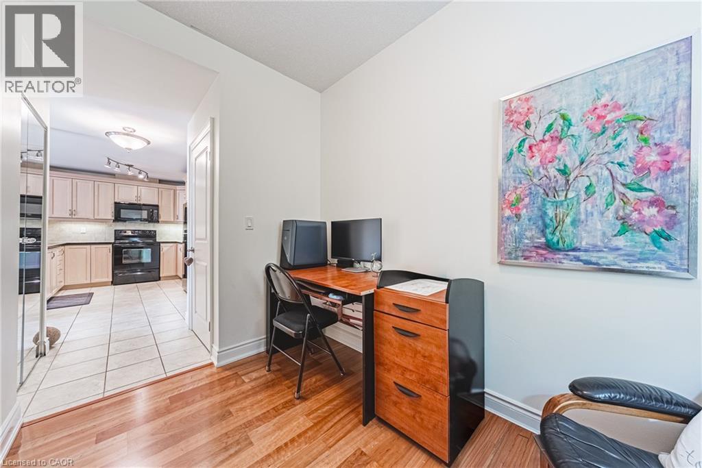 #312 125 WILSON STREET W - 21