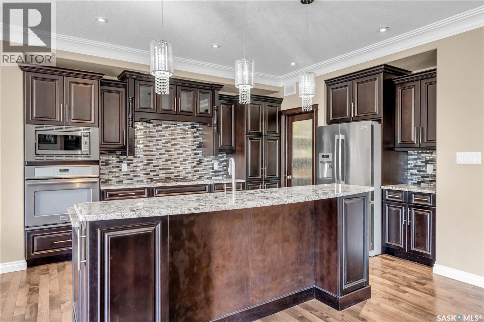 3969 SANDHILL CRESCENT - 12