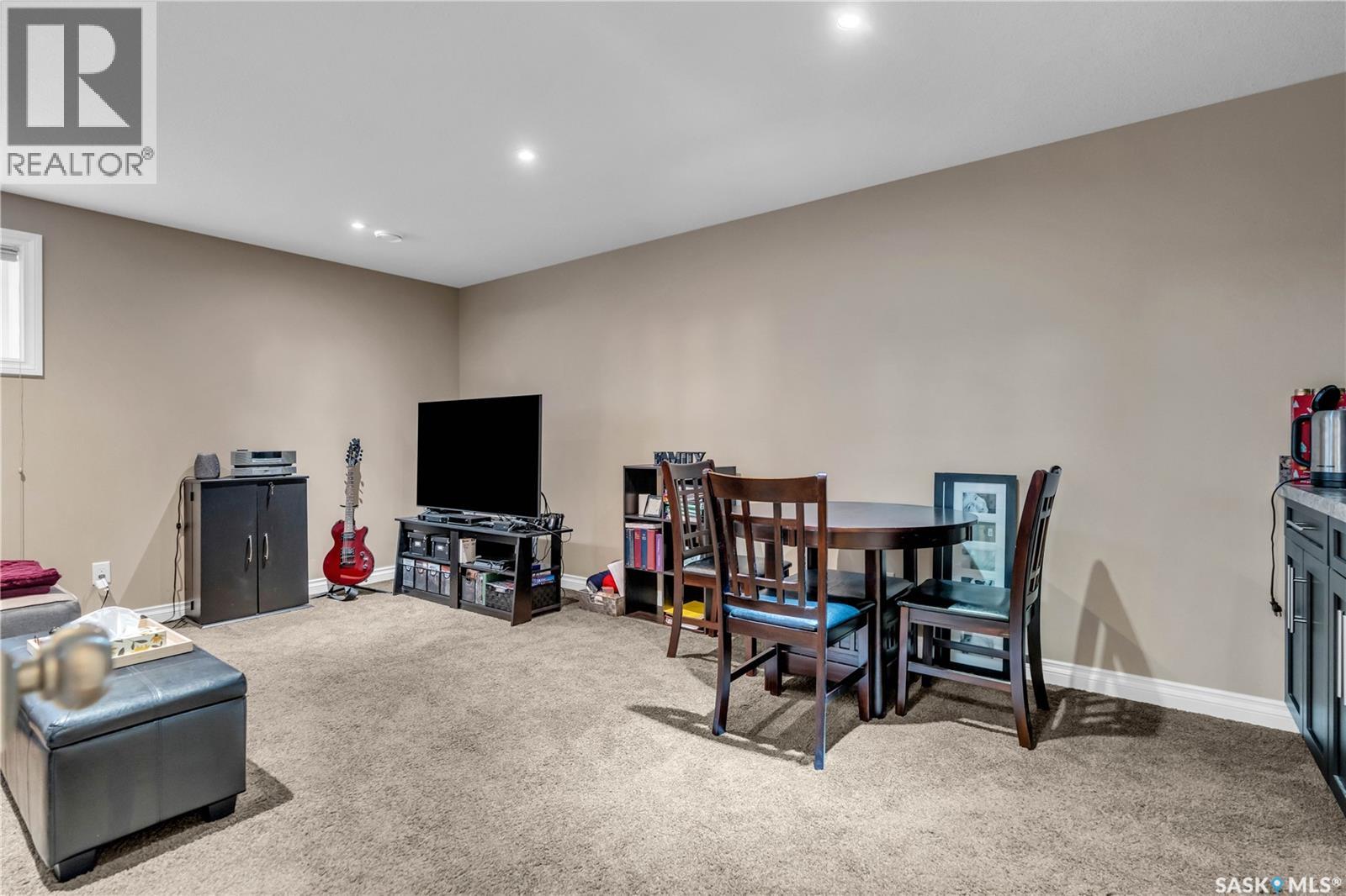 3969 SANDHILL CRESCENT - 33
