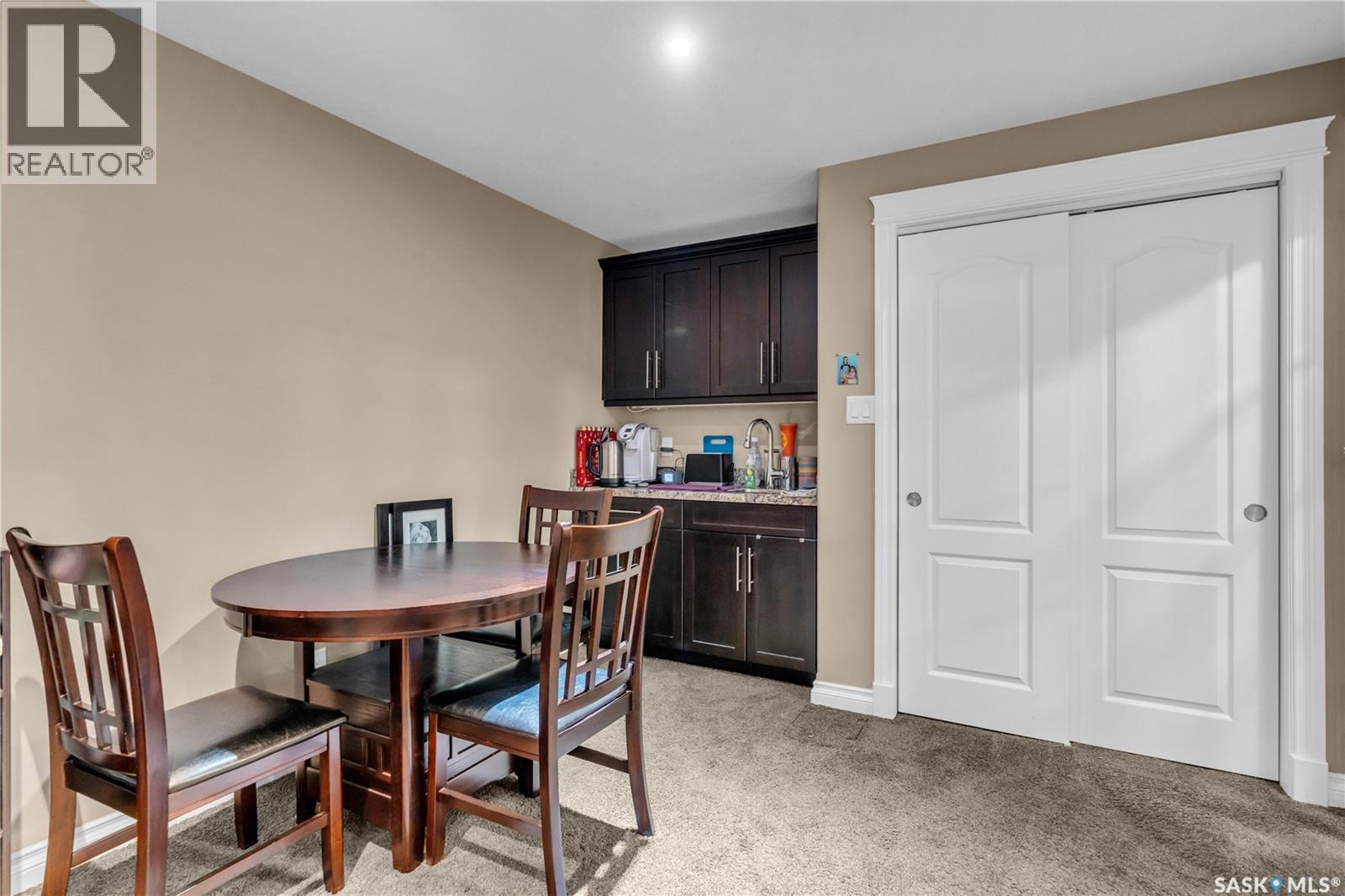 3969 SANDHILL CRESCENT - 35