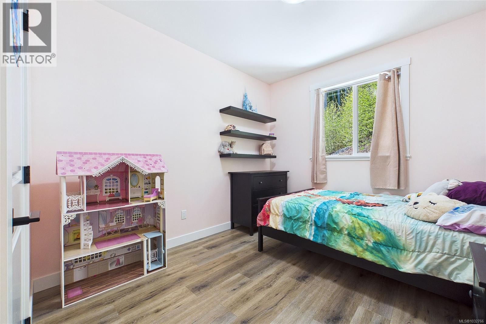 920 Craig Rd - 33