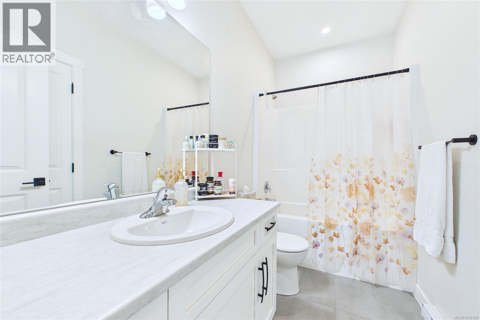 920 Craig Rd - 47