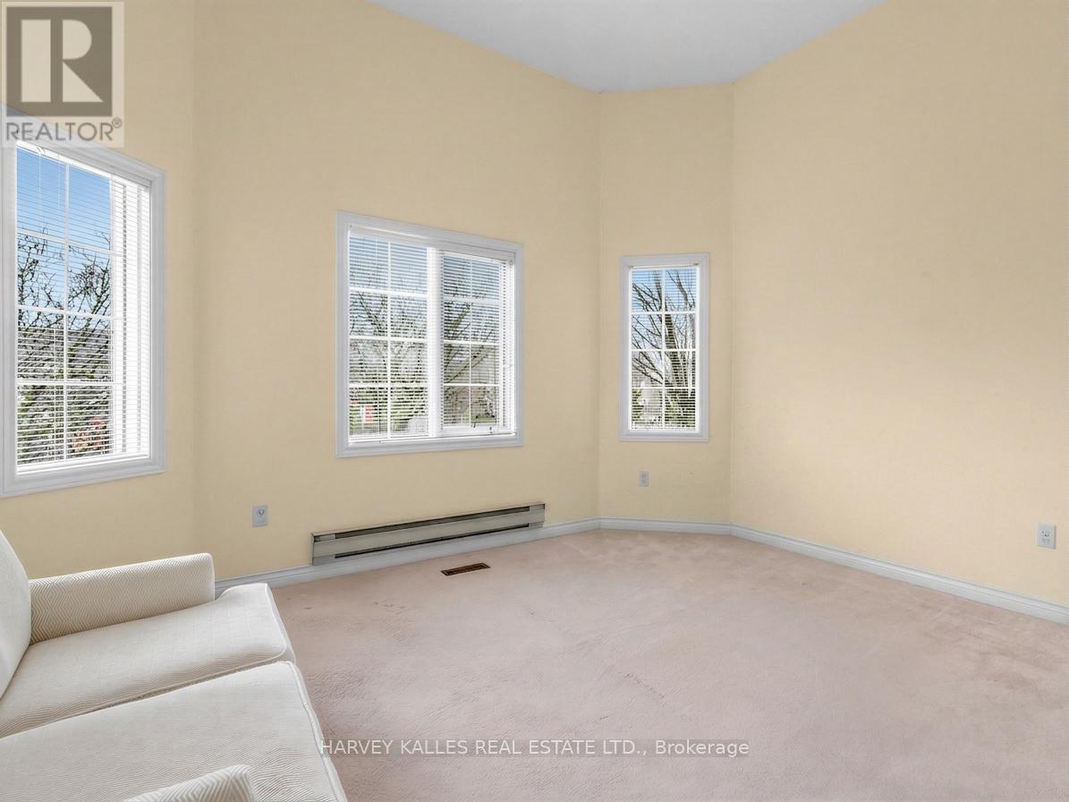 82 BOWRING WALK - 25
