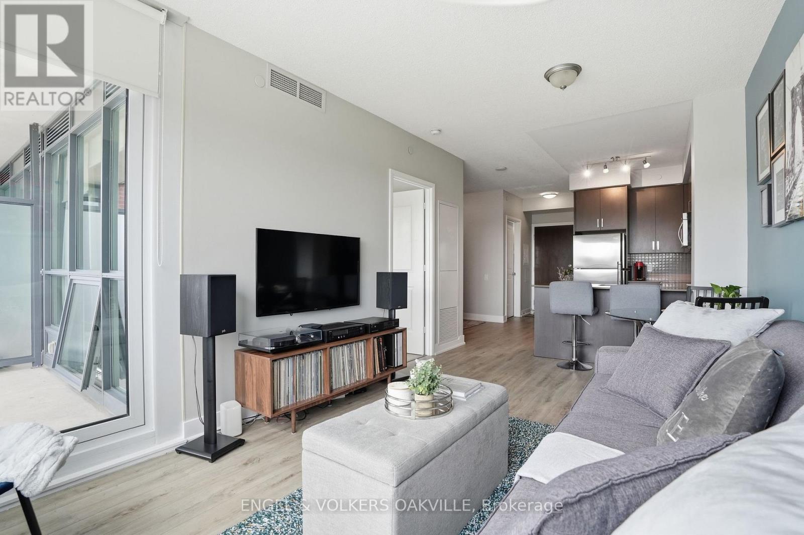 Photo of 528 - 7608 YONGE STREET
