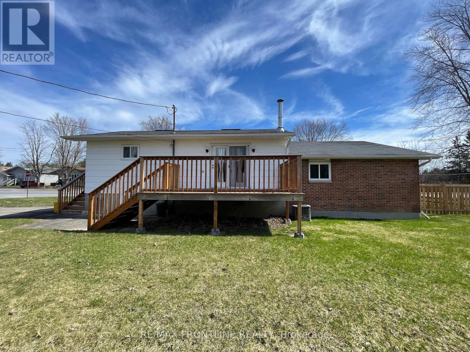 68 DRUMMOND STREET W - 27