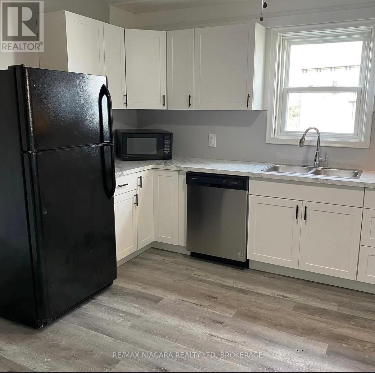 42 NIAGARA STREET - 4