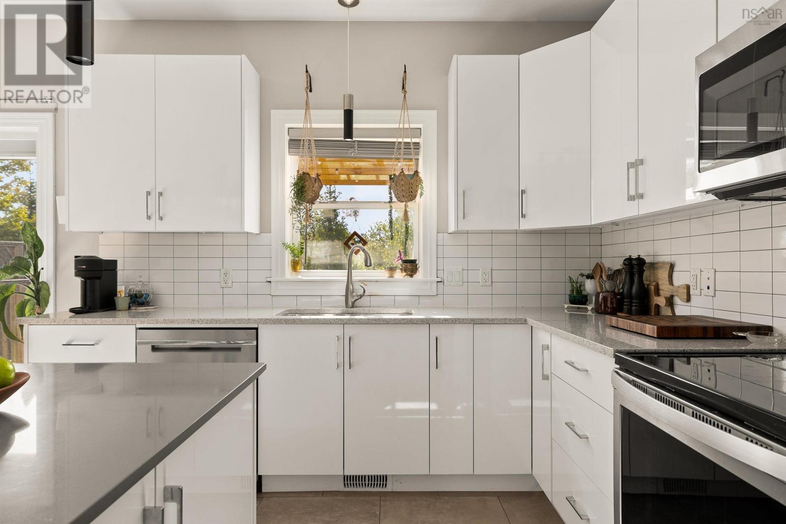 146 Maple Grove Avenue - 14