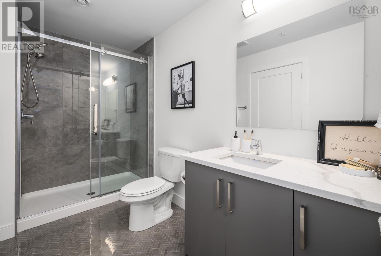 Property 26 of 45 of 1203 72 Seapoint Road