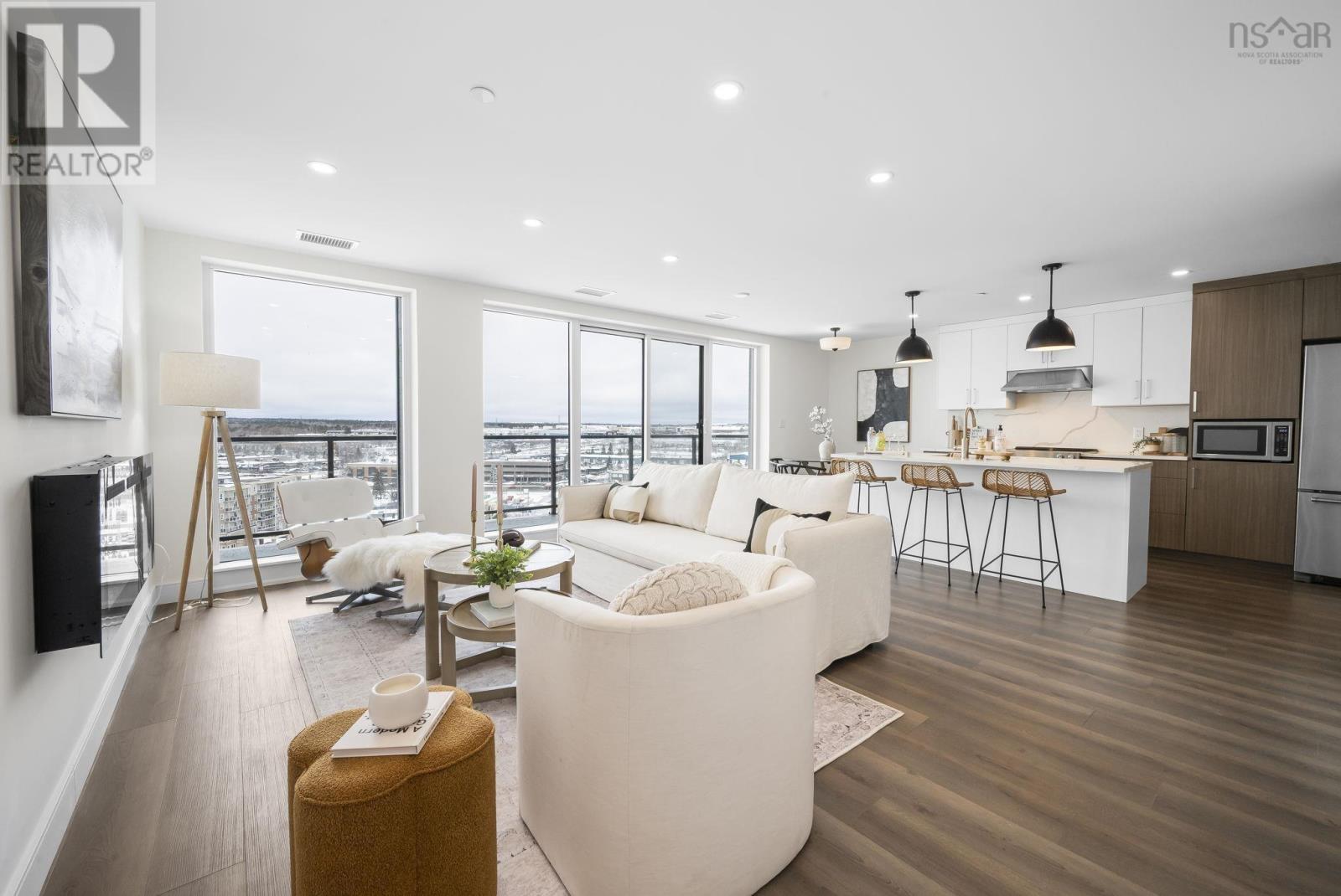 Property 15 of 45 of 1203 72 Seapoint Road