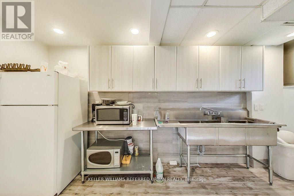 #1215 11 WINCOTT DRIVE - 30