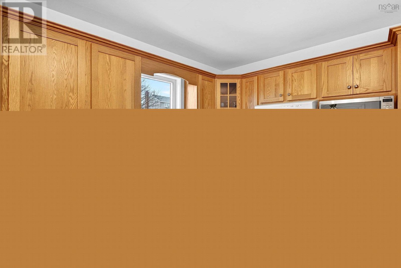 Property 17 of 36 of 3755 High Street