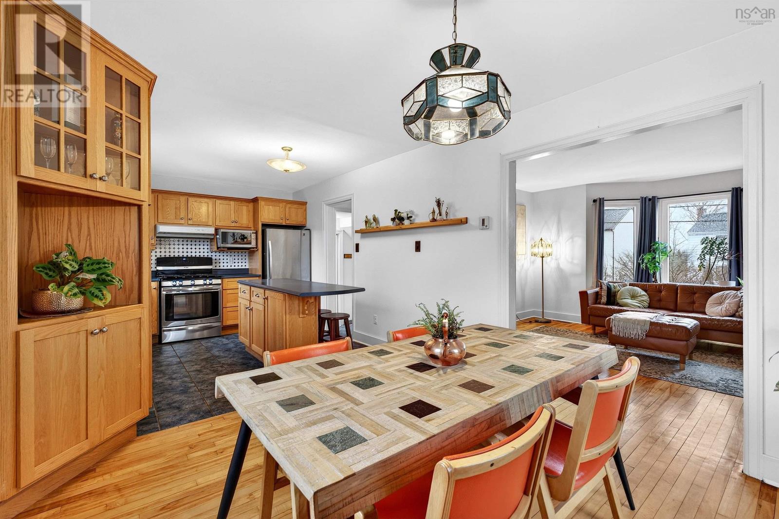 Property 14 of 36 of 3755 High Street