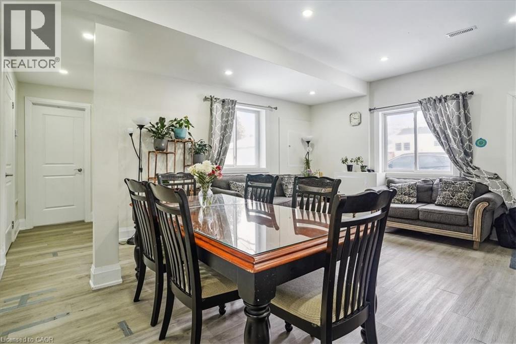 251 KING Street E - 24