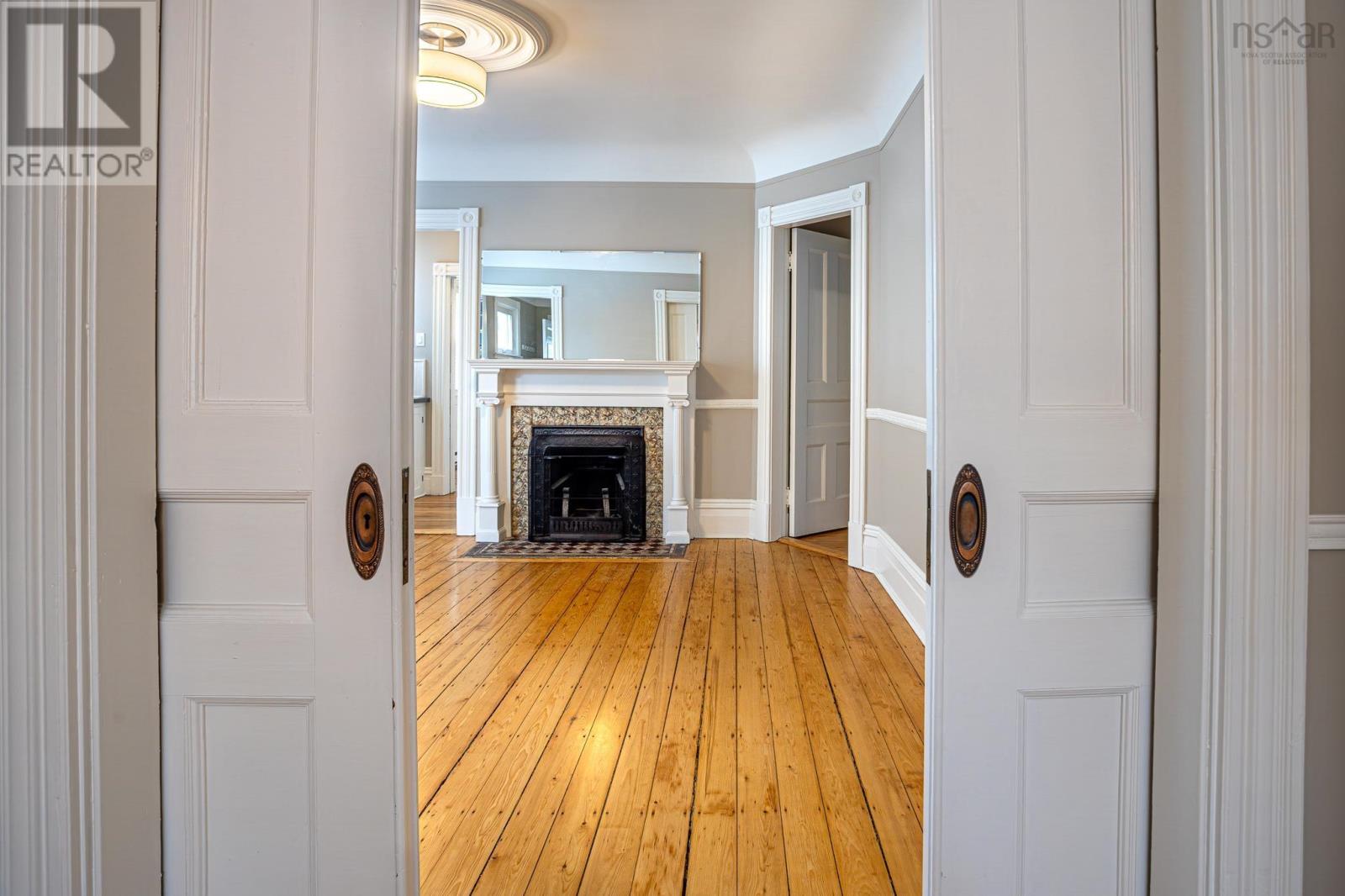 Property 23 of 44 of 6045/6047 Williams Street