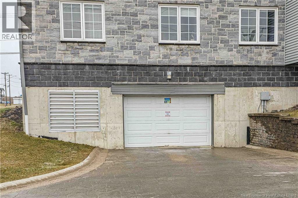 #439 155 Lian Street - 17