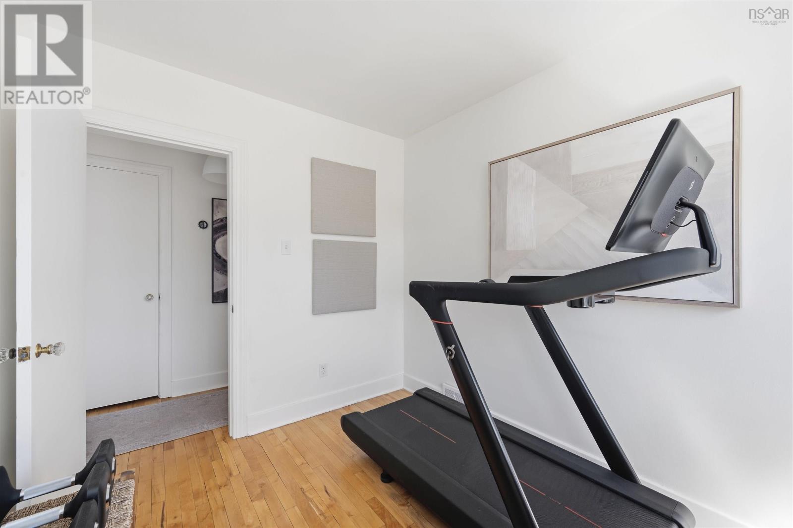 Property 23 of 30 of 3470 Rowe Avenue