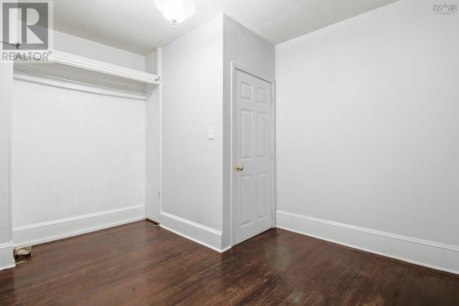 Property 20 of 22 of 6229-6231 Allan Street