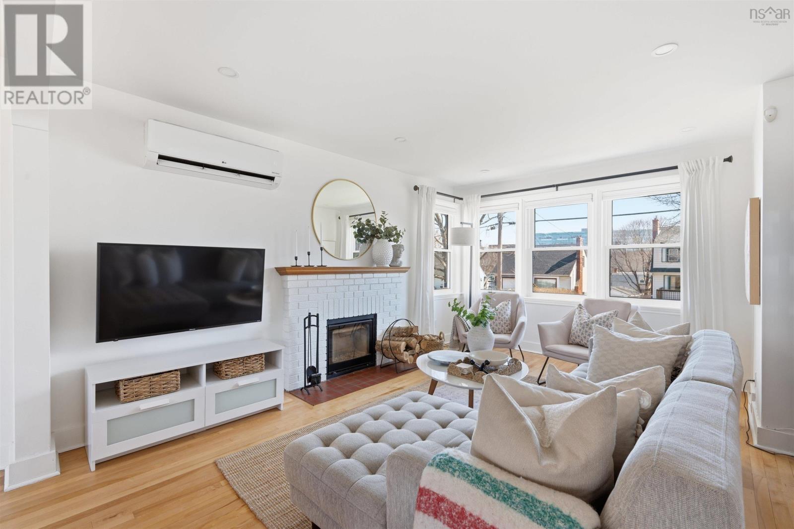 Property 11 of 30 of 3470 Rowe Avenue