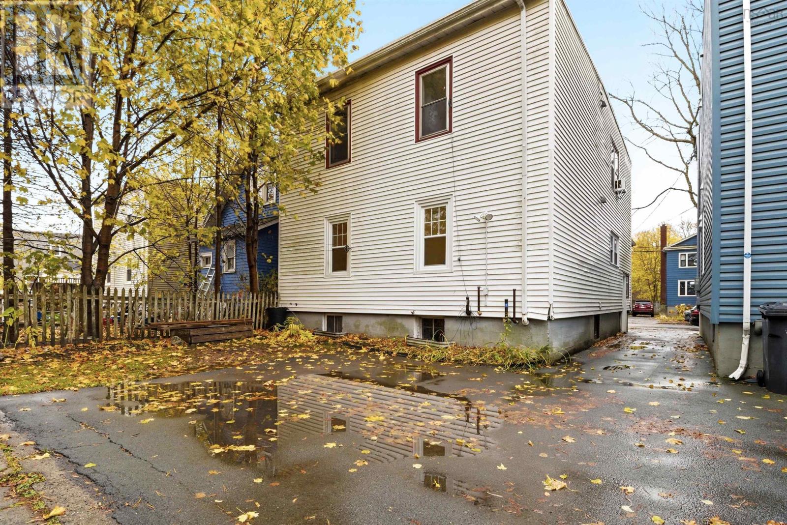 Property 22 of 22 of 6229-6231 Allan Street