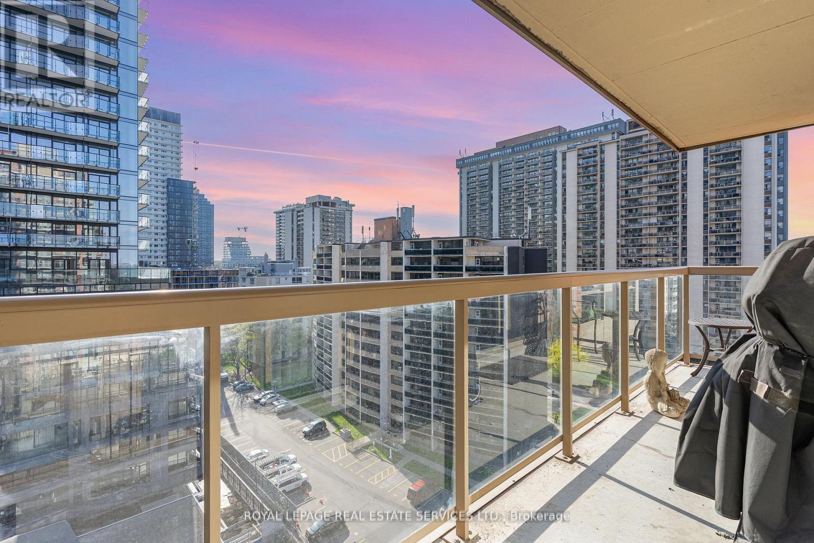 Balcony View Looking West