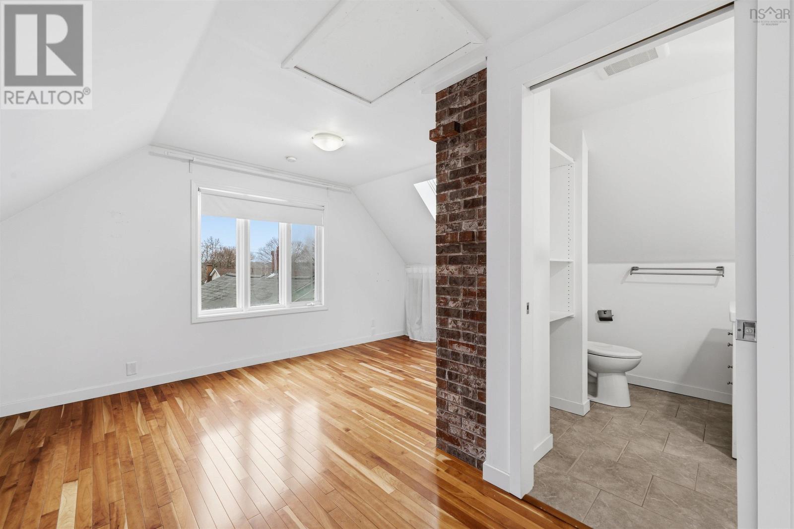 Property 22 of 49 of 6481 Liverpool Street