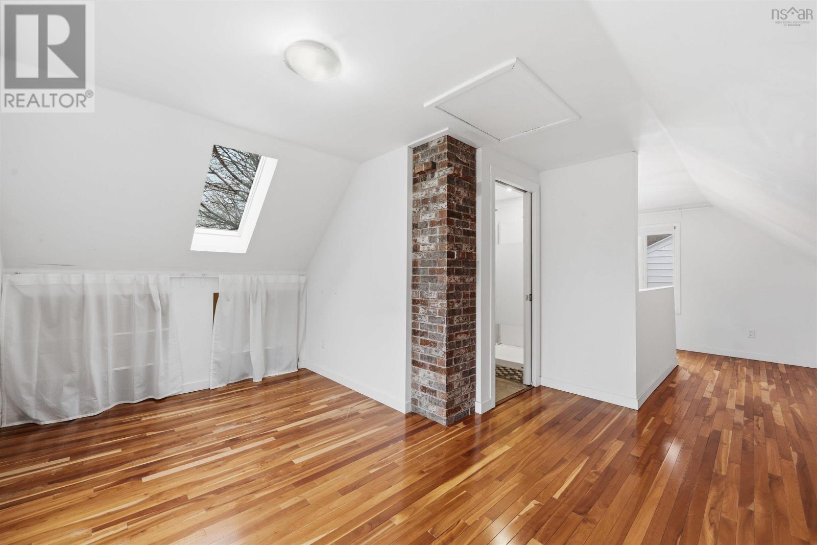 Property 23 of 49 of 6481 Liverpool Street