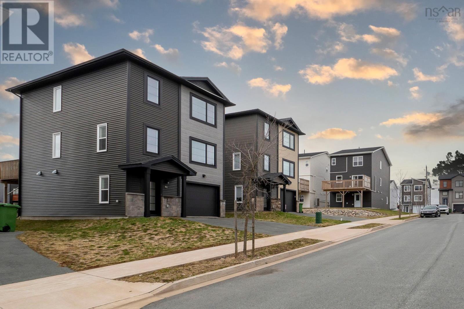 Property 3 of 40 of 46 Grosse Street