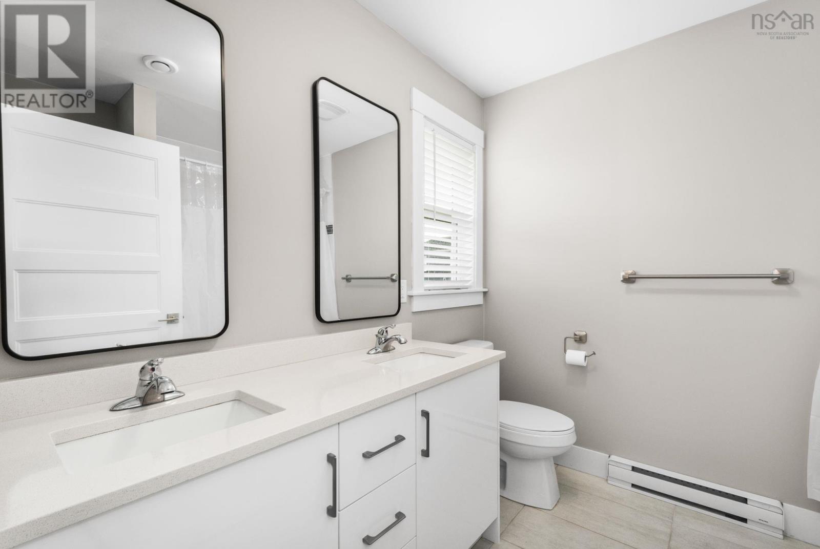 Property 18 of 40 of 46 Grosse Street