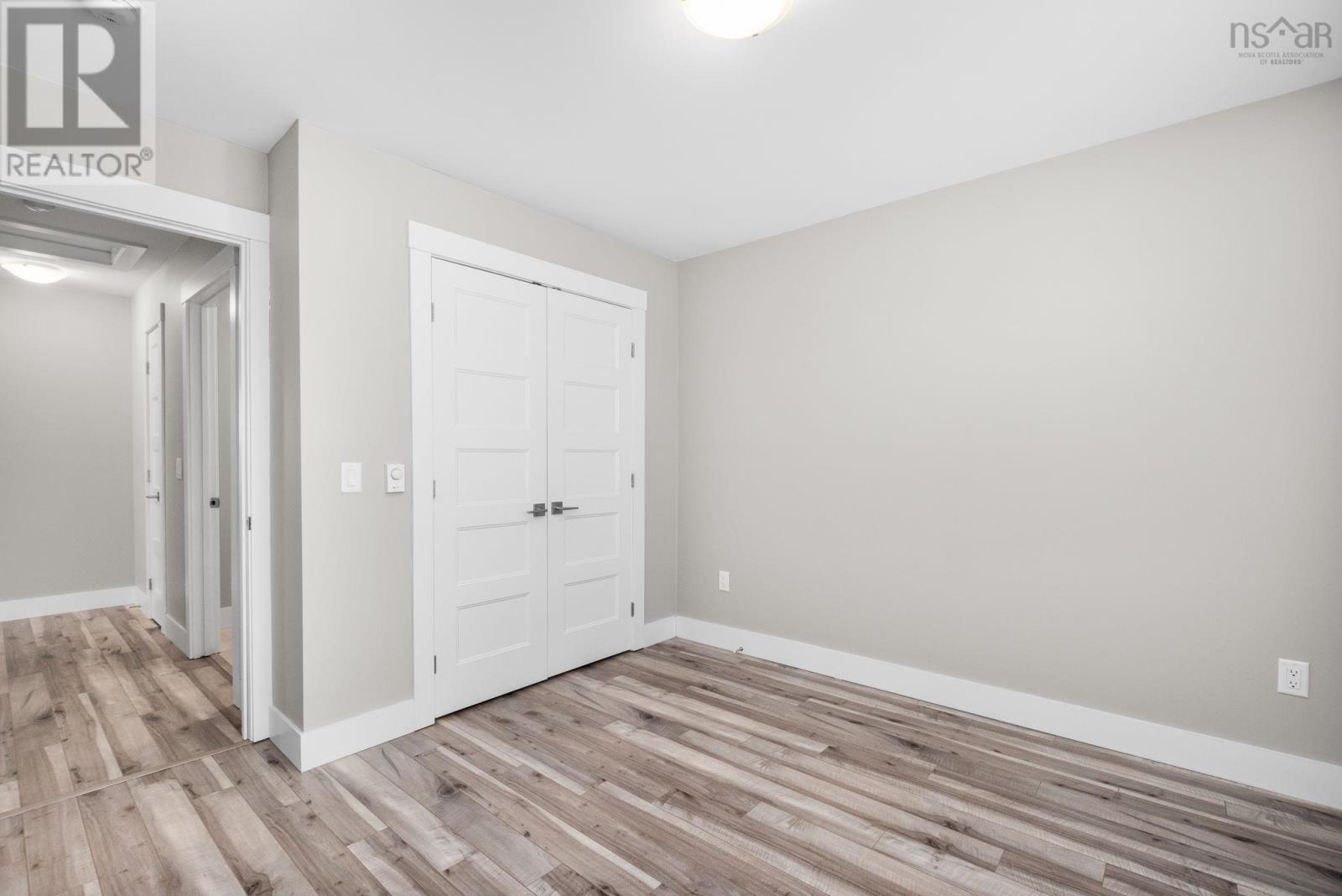 Property 22 of 40 of 46 Grosse Street