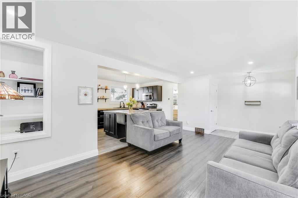 18 TWEEDSMUIR Avenue, London, Ontario, N5W1K5 — Photo 6