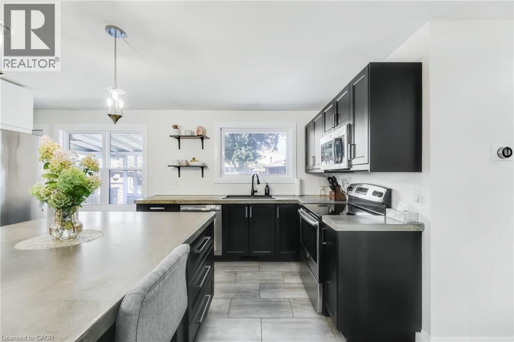 18 TWEEDSMUIR Avenue, London, Ontario, N5W1K5 — Photo 7