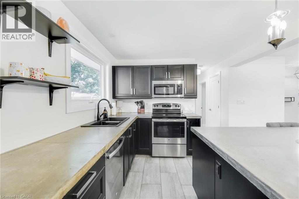 18 TWEEDSMUIR Avenue, London, Ontario, N5W1K5 — Photo 8