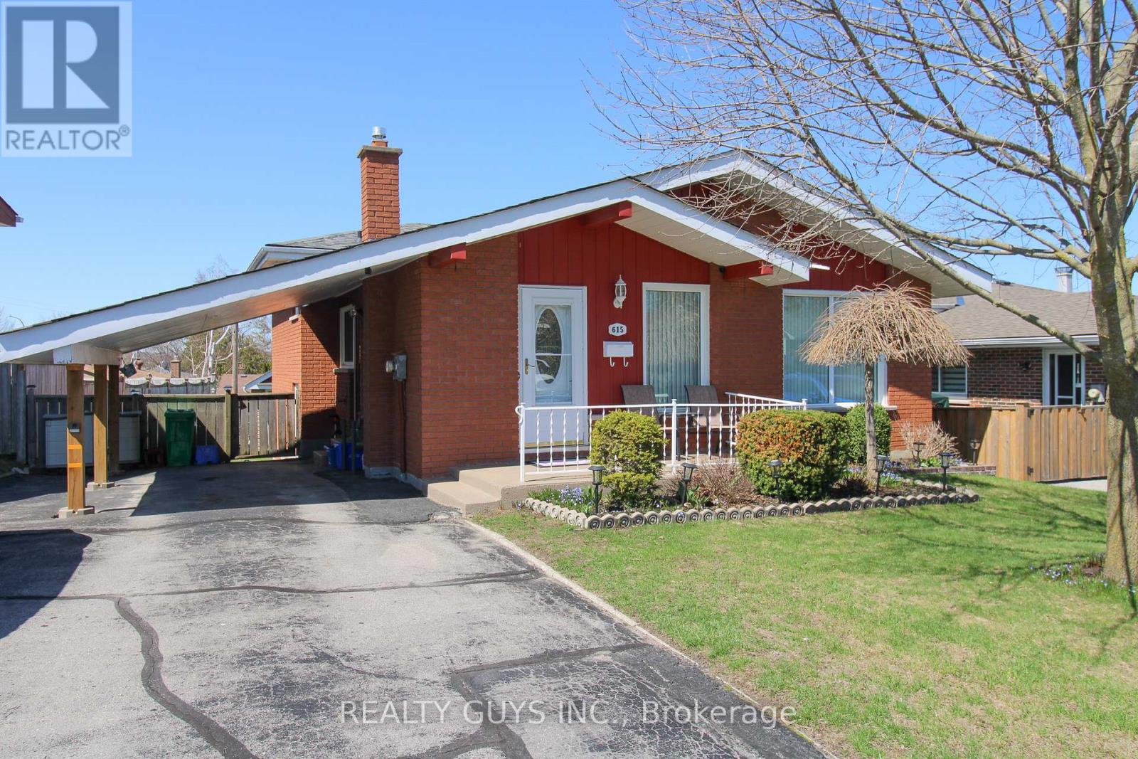 615 SAUGEEN CRESCENT - 1
