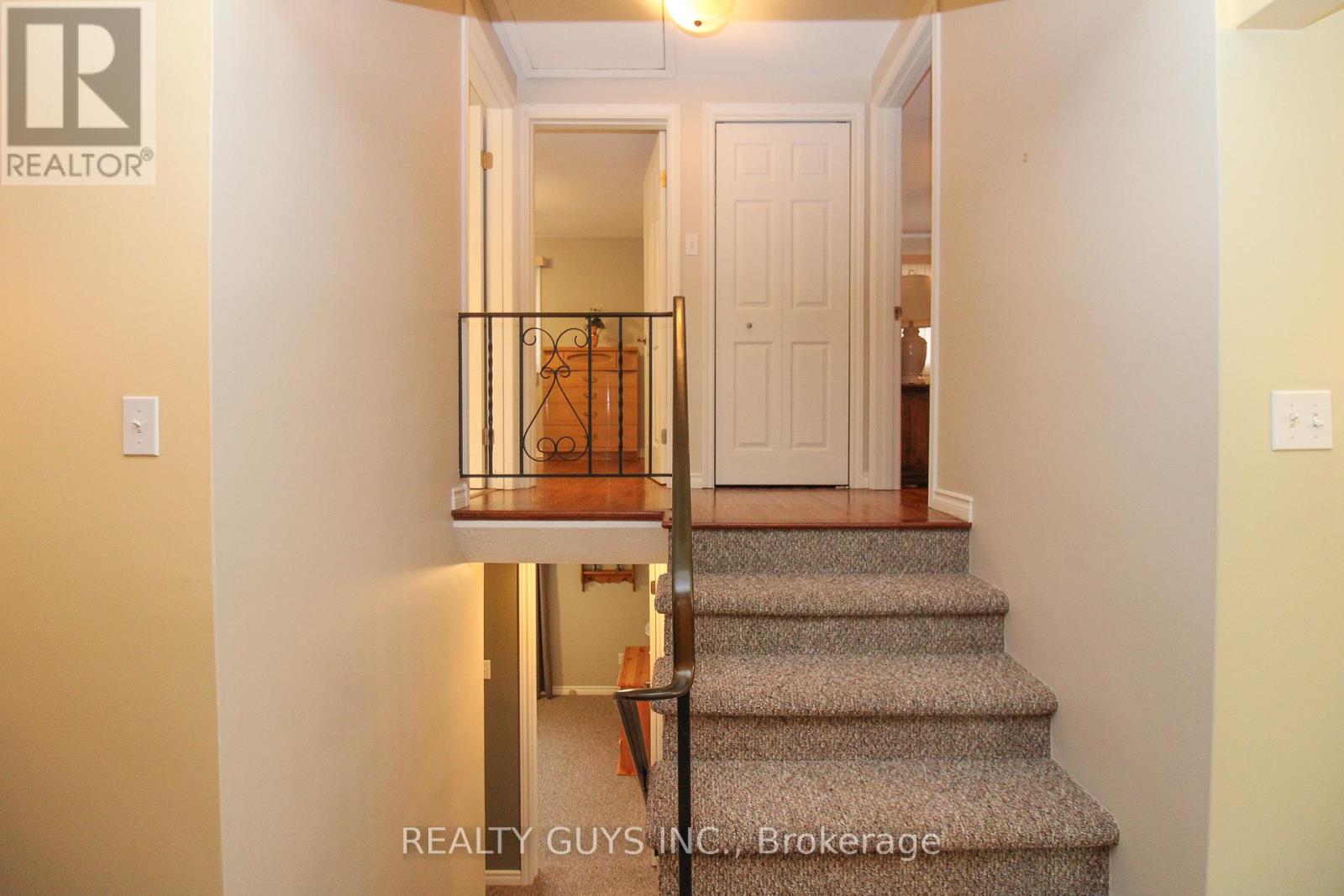 615 SAUGEEN CRESCENT - 23