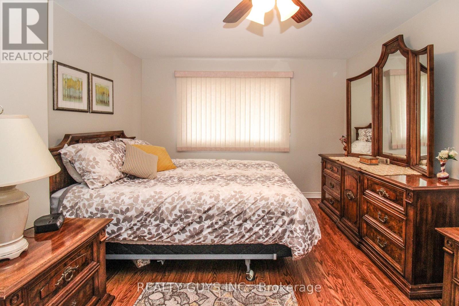615 SAUGEEN CRESCENT - 25