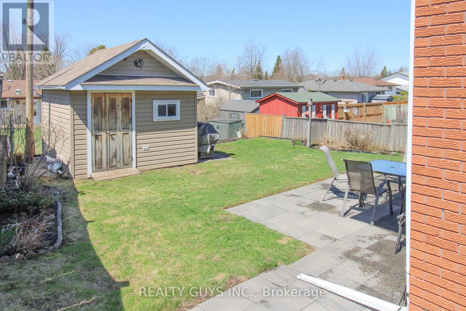 615 SAUGEEN CRESCENT - 4